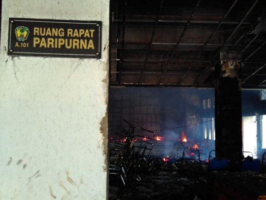 Begini kondisi Gedung DPRD Gowa yang dibakar massa