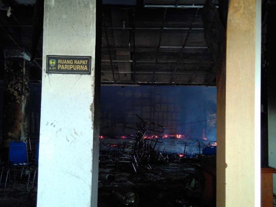 Begini kondisi Gedung DPRD Gowa yang dibakar massa