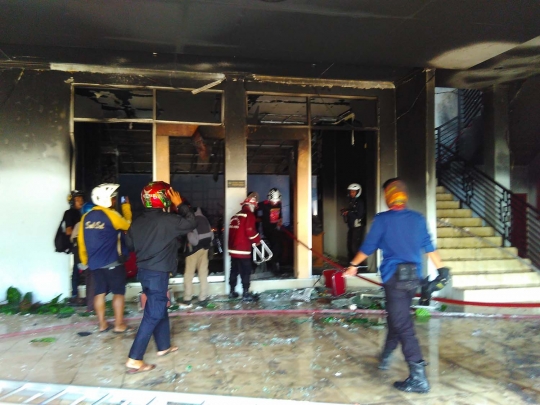 Begini kondisi Gedung DPRD Gowa yang dibakar massa