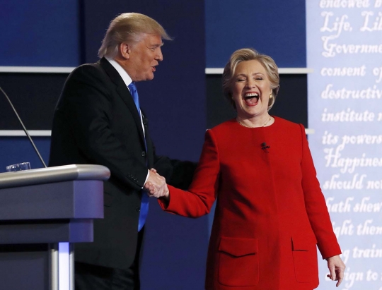 Duel sengit Hillary dan Trump di panggung debat capres