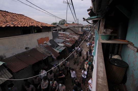 Kesedihan warga Bukit Duri saat rumahnya digusur