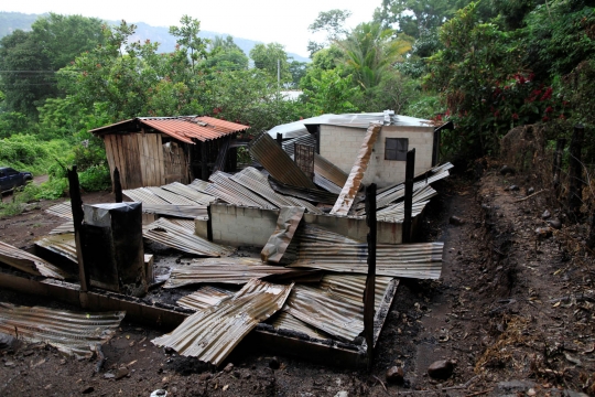 Duka warga El Salvador kabur dari rumah akibat teror gangster