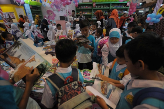 KPK dan IKAPI luncurkan 167 buku antikorupsi