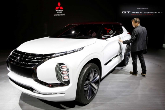 Deretan mobil-mobil mewah masa depan di Paris Auto Show