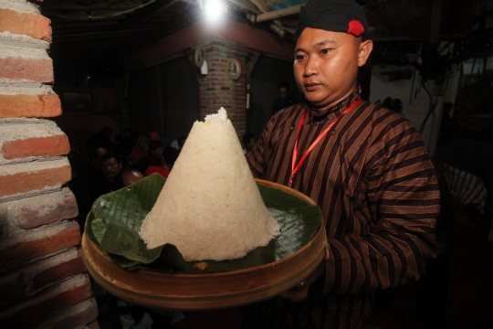 Jamasan ribuan pusaka Nusantara jelang 1 Suro