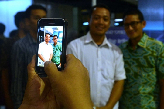 Kunjungi bursa kerja di Blok M, pengunjung ajak selfie Sandiaga Uno