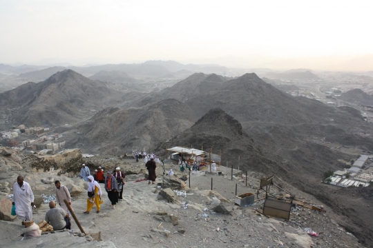 Mendaki ke puncak kenabian Muhammad SAW di Jabal Nur