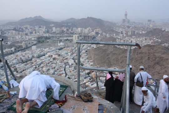 Mendaki ke puncak kenabian Muhammad SAW di Jabal Nur