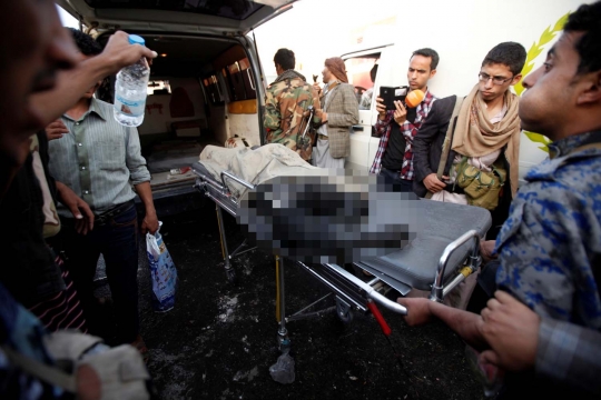 Koalisi Saudi bombardir upacara pemakaman di Yaman, ratusan tewas