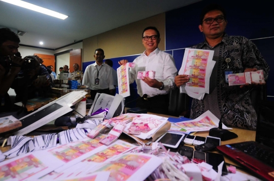 Bareskrim ungkap sindikat pengedar uang palsu Rp 2 miliar