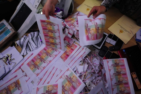 Bareskrim ungkap sindikat pengedar uang palsu Rp 2 miliar