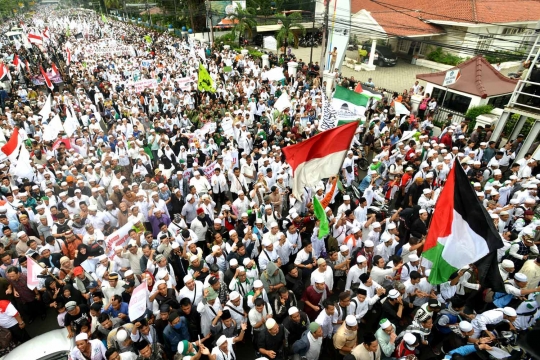 Ribuan massa ormas Islam banjiri jalan Medan Merdeka Timur