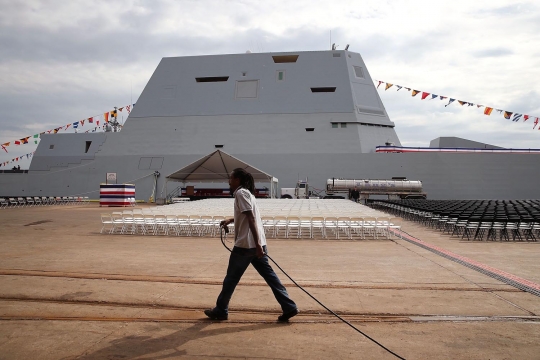Ini wujud USS Zumwalt, kapal penghancur terbesar militer AS