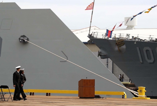Ini wujud USS Zumwalt, kapal penghancur terbesar militer AS