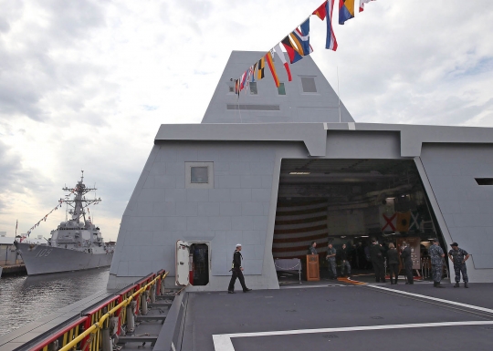 Ini wujud USS Zumwalt, kapal penghancur terbesar militer AS