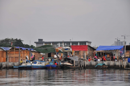 Kehidupan warga Pasar Ikan Luar Batang bertahan di tanah gusuran