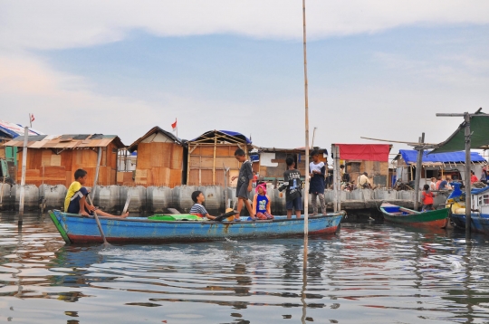 Kehidupan warga Pasar Ikan Luar Batang bertahan di tanah gusuran