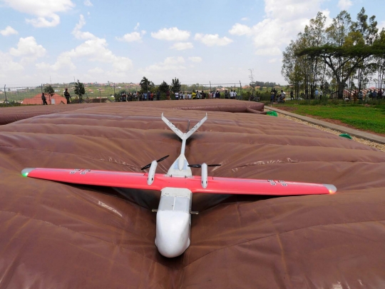 Kehebatan Zipline, drone pengantar darah ke negara konflik