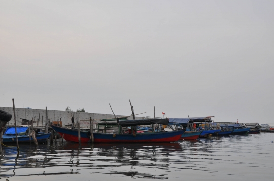 Kehidupan keras nelayan kecil di Pelabuhan Sunda Kelapa