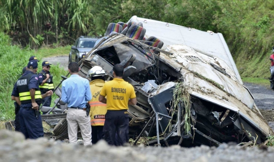 Bus terjun ke jurang di Kosta Rika, 11 orang tewas