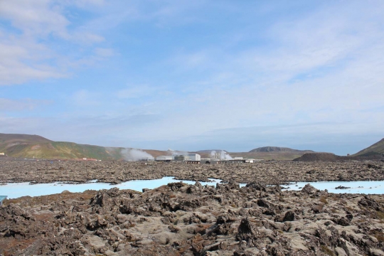 Melihat lebih dekat sumber panas bumi di Islandia