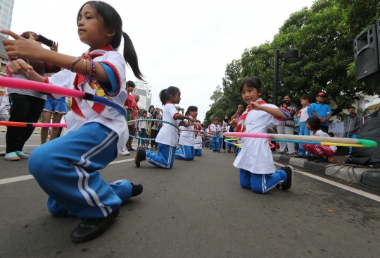 Aksi street performance anak-anak SD memperingati Hari Pangan