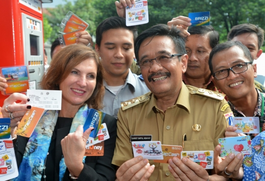 Wagub Djarot uji coba Parkir on The Street