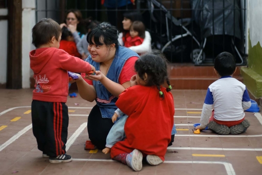 Kisah heroik Noelia, dari down syndrome hingga jadi guru TK