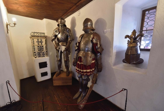 Menelusuri angkernya istana drakula di Rumania