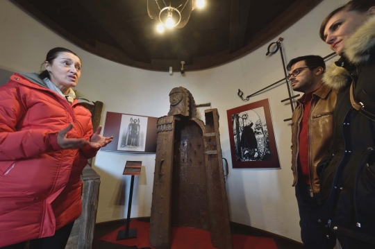 Menelusuri angkernya istana drakula di Rumania