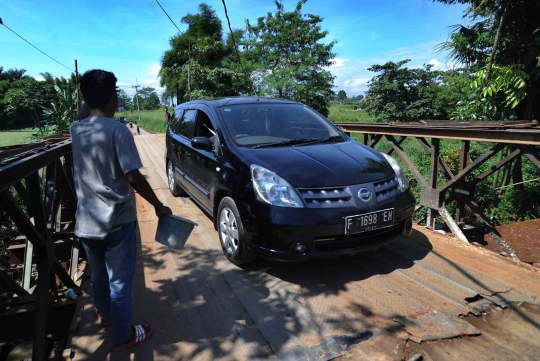 Pembangunan jembatan penghubung Parung-Pamulang mangkrak