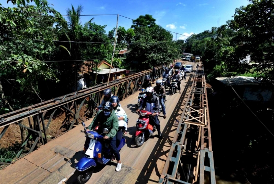 Pembangunan jembatan penghubung Parung-Pamulang mangkrak