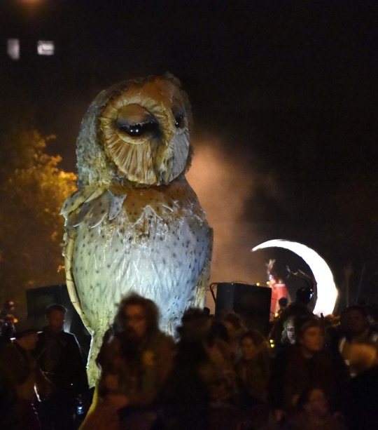 Nenek sihir raksasa hantui malam Halloween di Irlandia