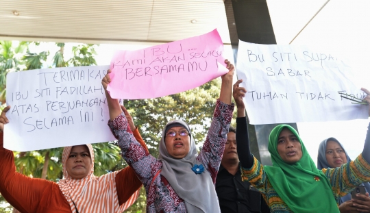 Kembali diperiksa KPK, Siti Fadilah Supari pakai kerudung