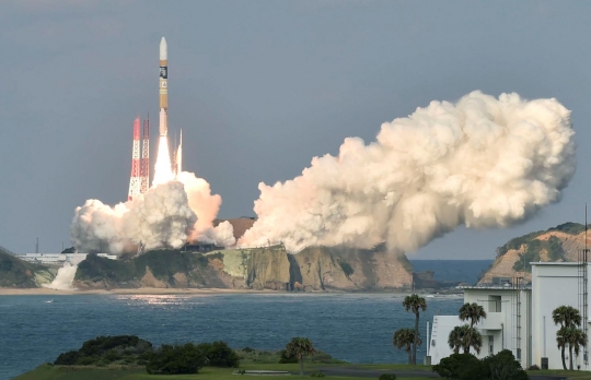 Jepang luncurkan satelit cuaca Himawari 9