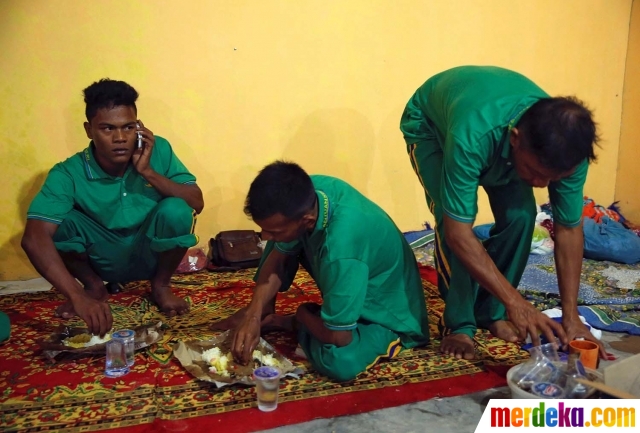 Foto : Menengok korban selamat kapal tenggelam di Batam 