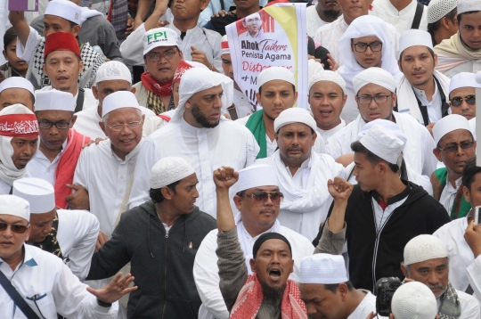 Tokoh agama dan politik meriahkan demo 4 November