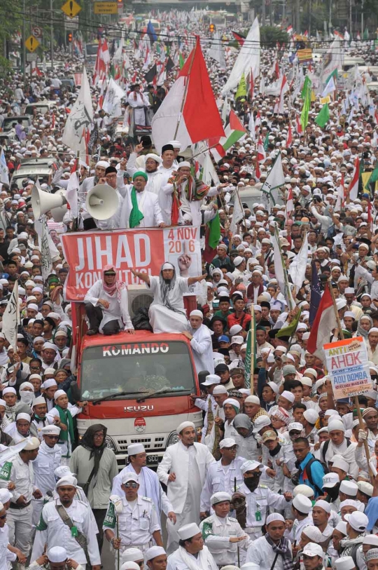 Tokoh agama dan politik meriahkan demo 4 November