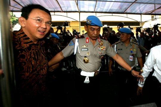 Gaya santai Ahok penuhi pemeriksaan terkait kasus penistaan agama