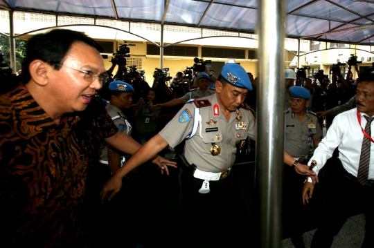 Gaya santai Ahok penuhi pemeriksaan terkait kasus penistaan agama