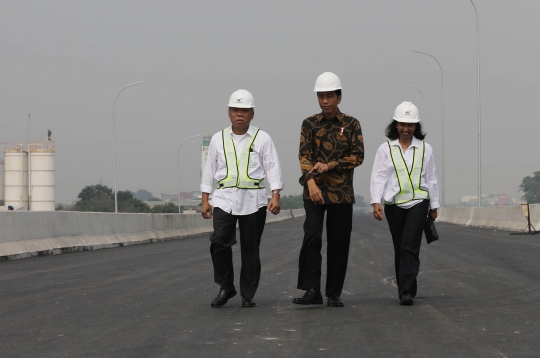 Jokowi sidak pembangunan Tol Becakayu