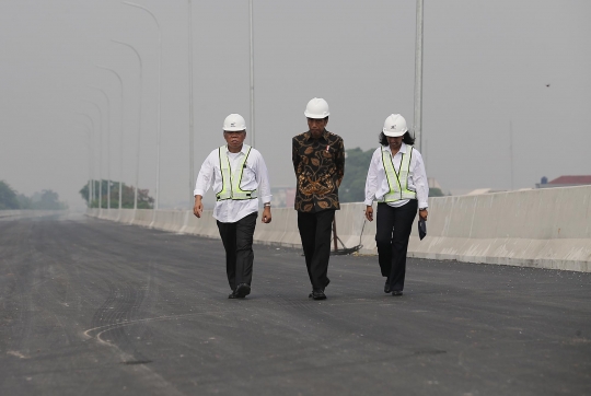 Jokowi sidak pembangunan Tol Becakayu