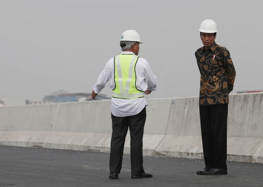 Jokowi sidak pembangunan Tol Becakayu