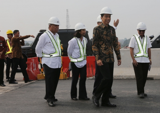 Jokowi sidak pembangunan Tol Becakayu