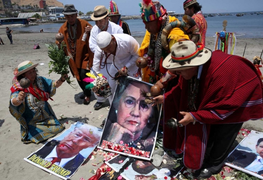 Ritual unik dukun di Peru ramal pemenang Pilpres AS