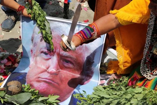 Ritual unik dukun di Peru ramal pemenang Pilpres AS