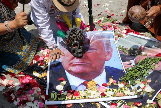 Ritual unik dukun di Peru ramal pemenang Pilpres AS