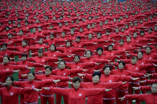 Kaum wanita di China pecahkan rekor menari dengan peserta terbanyak