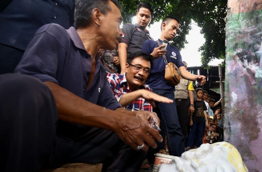 Antusiasme warga sambut Djarot blusukan di Kramat