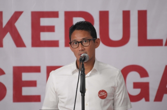 Anies-Sandiaga hadiri Hari Jadi Kabupaten Kepulauan Seribu